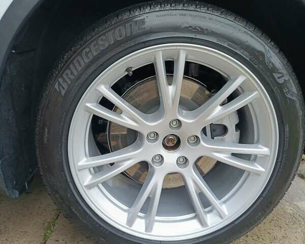 Белый Тесла Model Y, объемом двигателя 0 л и пробегом 52 тыс. км за 29000 $, фото 14 на Automoto.ua