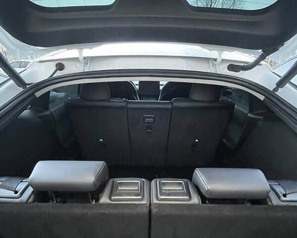 Білий Тесла Model Y, об'ємом двигуна 0 л та пробігом 167 тис. км за 24999 $, фото 23 на Automoto.ua