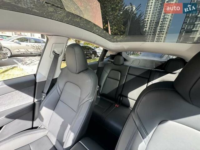 Белый Тесла Model Y, объемом двигателя 0 л и пробегом 5 тыс. км за 45600 $, фото 4 на Automoto.ua