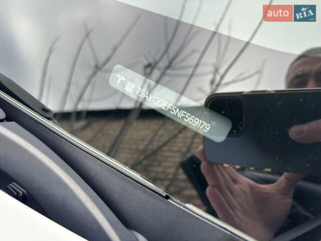 Белый Тесла Model Y, объемом двигателя 0 л и пробегом 68 тыс. км за 35000 $, фото 35 на Automoto.ua