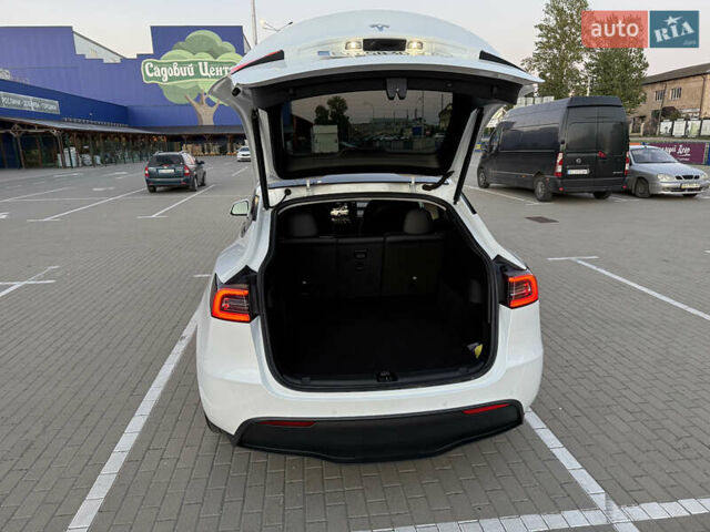 Белый Тесла Model Y, объемом двигателя 0 л и пробегом 81 тыс. км за 25900 $, фото 22 на Automoto.ua