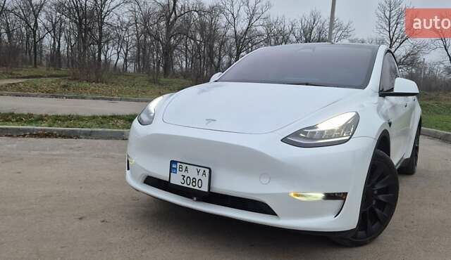 Белый Тесла Model Y, объемом двигателя 0 л и пробегом 27 тыс. км за 29000 $, фото 12 на Automoto.ua
