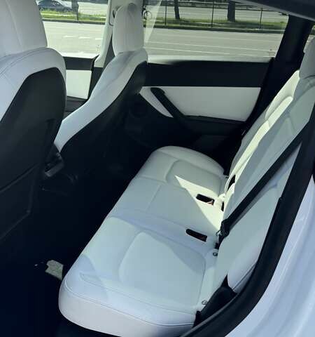 Тесла Model Y 2022 в Киеве на Automoto.ua Белый Тесла Model Y, объемом двигателя 0 л и пробегом 28 тыс. км за 26000 $, фото 22 на Automoto.ua