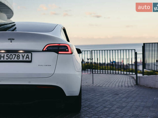 Белый Тесла Model Y, объемом двигателя 0 л и пробегом 45 тыс. км за 28900 $, фото 9 на Automoto.ua