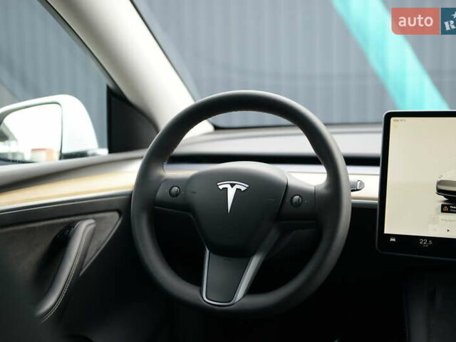 Тесла Model Y 2022 у Мукачеве на Automoto.ua Білий Тесла Model Y, об'ємом двигуна 0 л та пробігом 17 тис. км за 46500 $, фото 20 на Automoto.ua