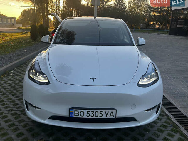 Тесла Model Y 2022 в Тернополе на Automoto.ua Белый Тесла Model Y, объемом двигателя 0 л и пробегом 52 тыс. км за 27300 $, фото 1 на Automoto.ua