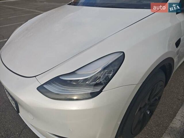 Белый Тесла Model Y, объемом двигателя 0 л и пробегом 38 тыс. км за 28000 $, фото 15 на Automoto.ua