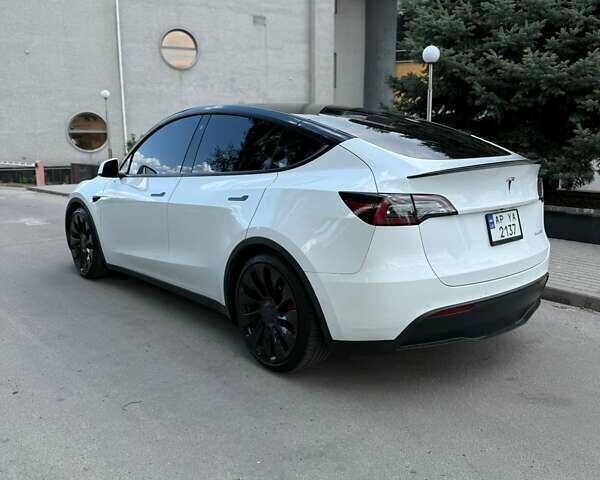 Белый Тесла Model Y, объемом двигателя 0 л и пробегом 90 тыс. км за 27500 $, фото 6 на Automoto.ua