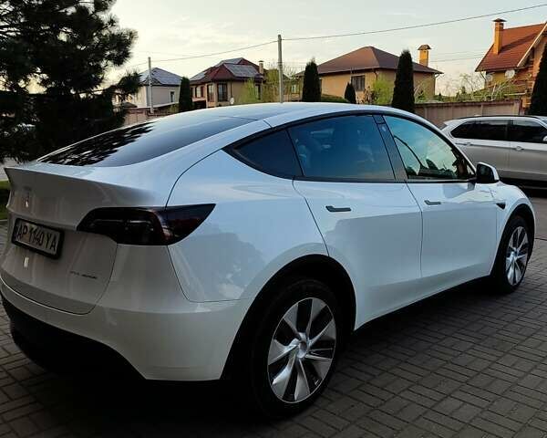 Белый Тесла Model Y, объемом двигателя 0 л и пробегом 27 тыс. км за 35500 $, фото 6 на Automoto.ua