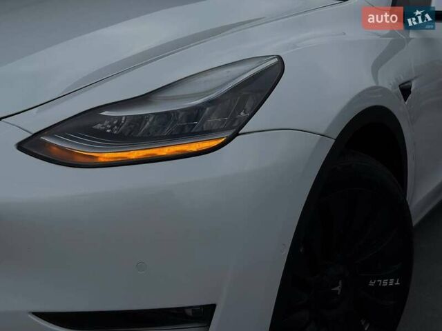 Тесла Model Y 2022 в Ровно на Automoto.ua Белый Тесла Model Y, объемом двигателя 0 л и пробегом 83 тыс. км за 22500 $, фото 8 на Automoto.ua