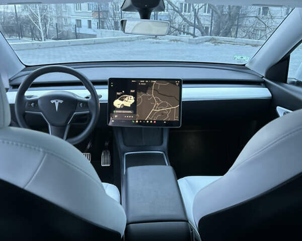 Белый Тесла Model Y, объемом двигателя 0 л и пробегом 20 тыс. км за 28000 $, фото 10 на Automoto.ua