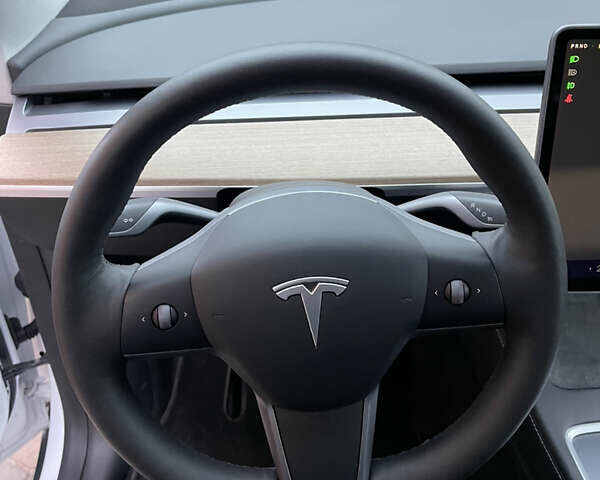 Белый Тесла Model Y, объемом двигателя 0 л и пробегом 56 тыс. км за 35000 $, фото 14 на Automoto.ua