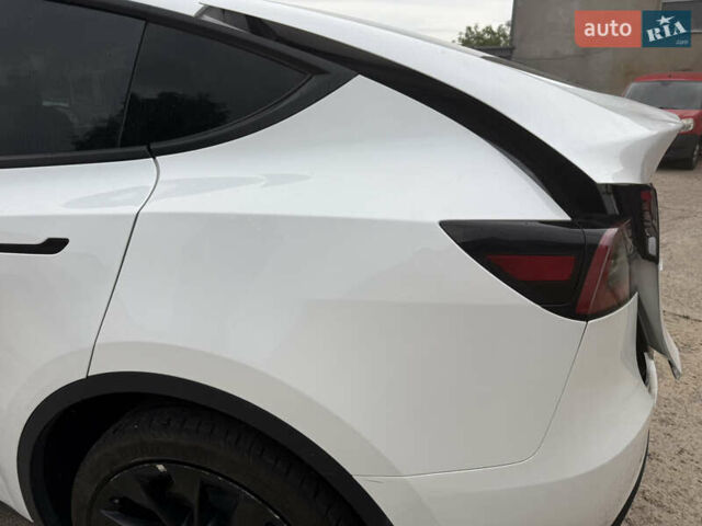 Белый Тесла Model Y, объемом двигателя 0 л и пробегом 36 тыс. км за 15500 $, фото 23 на Automoto.ua