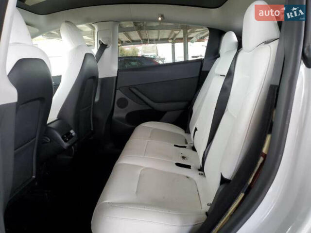 Белый Тесла Model Y, объемом двигателя 0 л и пробегом 53 тыс. км за 17700 $, фото 9 на Automoto.ua