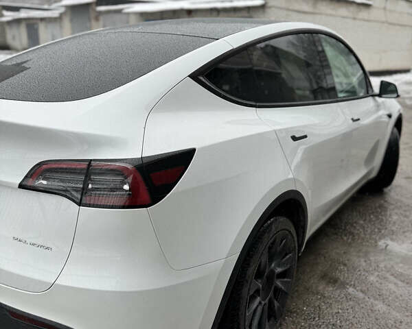 Белый Тесла Model Y, объемом двигателя 0 л и пробегом 4 тыс. км за 33000 $, фото 15 на Automoto.ua