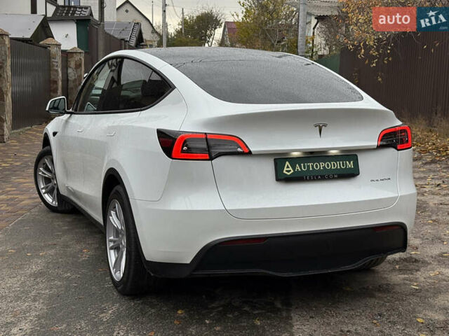 Белый Тесла Model Y, объемом двигателя 0 л и пробегом 53 тыс. км за 36700 $, фото 5 на Automoto.ua