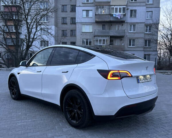 Белый Тесла Model Y, объемом двигателя 0 л и пробегом 20 тыс. км за 28000 $, фото 2 на Automoto.ua