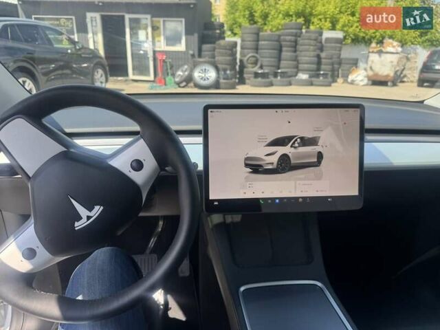 Тесла Model Y 2022 у Києві на Automoto.ua Білий Тесла Model Y, об'ємом двигуна 0 л та пробігом 28 тис. км за 33000 $, фото 7 на Automoto.ua