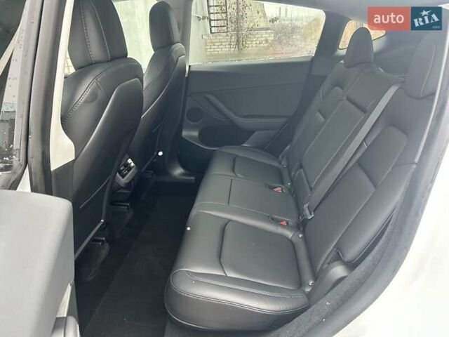 Белый Тесла Model Y, объемом двигателя 0 л и пробегом 94 тыс. км за 29999 $, фото 19 на Automoto.ua