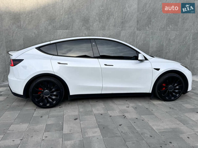 Белый Тесла Model Y, объемом двигателя 0 л и пробегом 45 тыс. км за 33900 $, фото 7 на Automoto.ua