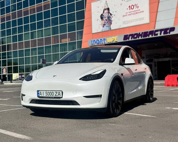 Белый Тесла Model Y, объемом двигателя 0 л и пробегом 44 тыс. км за 43500 $, фото 2 на Automoto.ua