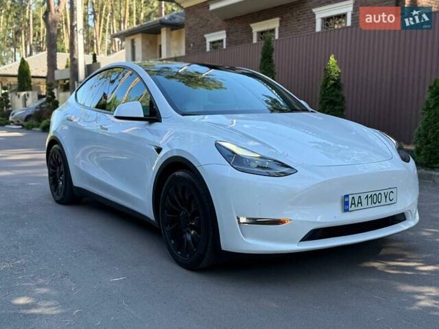 Белый Тесла Model Y, объемом двигателя 0 л и пробегом 72 тыс. км за 30500 $, фото 2 на Automoto.ua