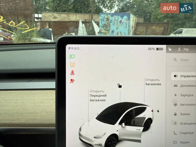 Белый Тесла Model Y, объемом двигателя 0 л и пробегом 36 тыс. км за 15500 $, фото 44 на Automoto.ua