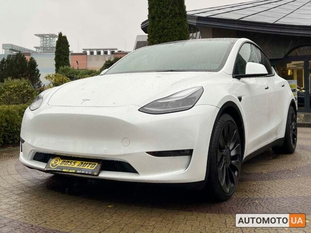 Белый Тесла Model Y, объемом двигателя 82 л и пробегом 22 тыс. км за 41600 $, фото 2 на Automoto.ua