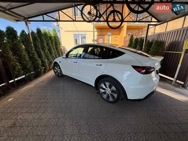 Белый Тесла Model Y, объемом двигателя 0 л и пробегом 12 тыс. км за 30500 $, фото 16 на Automoto.ua