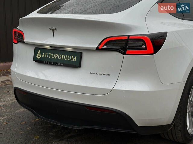 Белый Тесла Model Y, объемом двигателя 0 л и пробегом 53 тыс. км за 36700 $, фото 8 на Automoto.ua