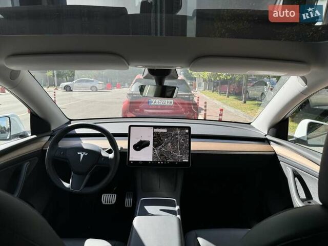 Белый Тесла Model Y, объемом двигателя 0 л и пробегом 5 тыс. км за 45600 $, фото 15 на Automoto.ua
