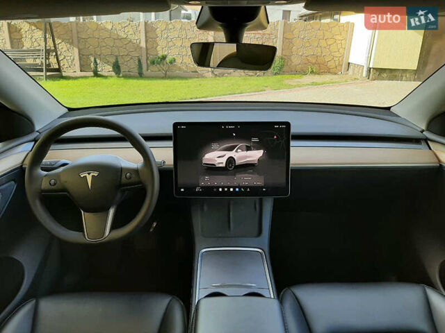 Білий Тесла Model Y, об'ємом двигуна 0 л та пробігом 27 тис. км за 28000 $, фото 11 на Automoto.ua