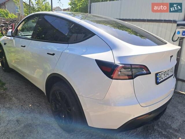 Белый Тесла Model Y, объемом двигателя 0 л и пробегом 78 тыс. км за 24600 $, фото 2 на Automoto.ua