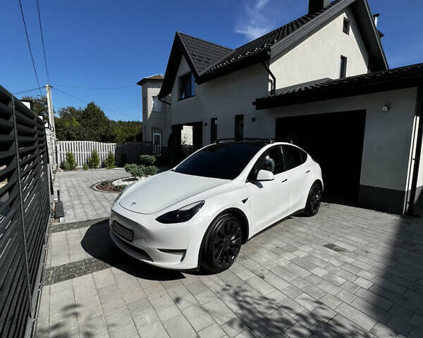 Белый Тесла Model Y, объемом двигателя 0 л и пробегом 59 тыс. км за 26999 $, фото 16 на Automoto.ua