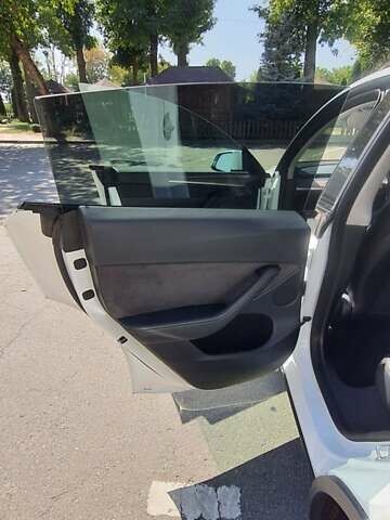 Белый Тесла Model Y, объемом двигателя 0 л и пробегом 62 тыс. км за 30700 $, фото 21 на Automoto.ua
