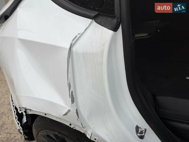 Белый Тесла Model Y, объемом двигателя 0 л и пробегом 36 тыс. км за 15500 $, фото 15 на Automoto.ua