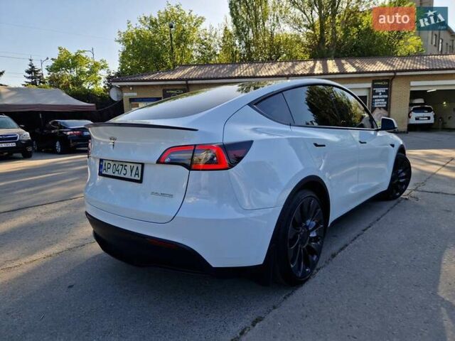 Белый Тесла Model Y, объемом двигателя 0 л и пробегом 48 тыс. км за 27000 $, фото 3 на Automoto.ua