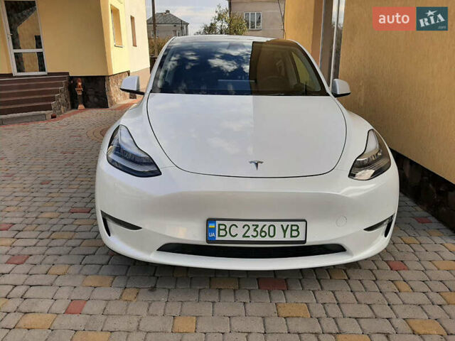 Білий Тесла Model Y, об'ємом двигуна 0 л та пробігом 27 тис. км за 28000 $, фото 2 на Automoto.ua