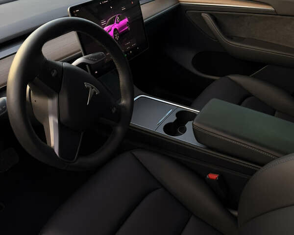 Білий Тесла Model Y, об'ємом двигуна 0 л та пробігом 52 тис. км за 26000 $, фото 6 на Automoto.ua