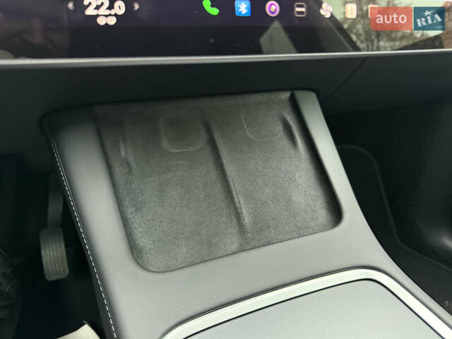 Белый Тесла Model Y, объемом двигателя 0 л и пробегом 53 тыс. км за 36700 $, фото 29 на Automoto.ua