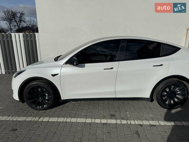Белый Тесла Model Y, объемом двигателя 0 л и пробегом 95 тыс. км за 25500 $, фото 2 на Automoto.ua