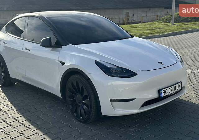 Білий Тесла Model Y, об'ємом двигуна 0 л та пробігом 63 тис. км за 28700 $, фото 5 на Automoto.ua
