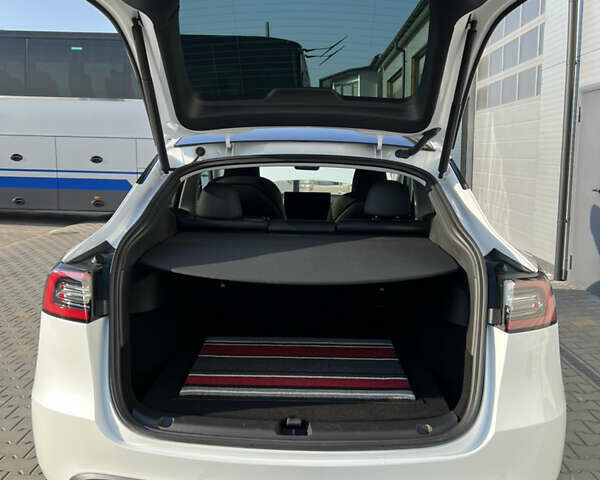 Тесла Model Y 2022 в Одессе на Automoto.ua Белый Тесла Model Y, объемом двигателя 0 л и пробегом 12 тыс. км за 44900 $, фото 27 на Automoto.ua