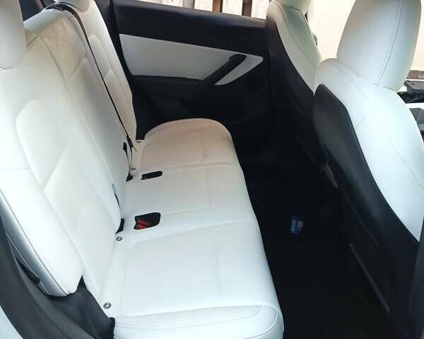 Тесла Model Y 2022 в Киеве на Automoto.ua Белый Тесла Model Y, объемом двигателя 0 л и пробегом 57 тыс. км за 25950 $, фото 14 на Automoto.ua