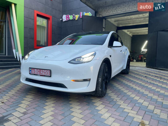 Білий Тесла Model Y, об'ємом двигуна 0 л та пробігом 167 тис. км за 24999 $, фото 1 на Automoto.ua