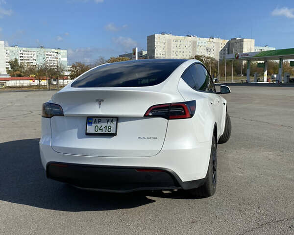 Белый Тесла Model Y, объемом двигателя 0 л и пробегом 2 тыс. км за 35000 $, фото 10 на Automoto.ua