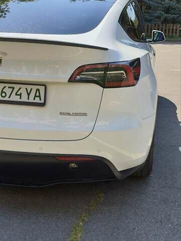 Белый Тесла Model Y, объемом двигателя 0 л и пробегом 62 тыс. км за 30700 $, фото 10 на Automoto.ua