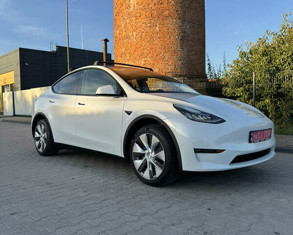 Белый Тесла Model Y, объемом двигателя 0 л и пробегом 94 тыс. км за 24500 $, фото 10 на Automoto.ua