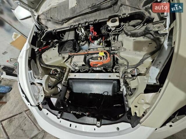 Белый Тесла Model Y, объемом двигателя 0 л и пробегом 38 тыс. км за 28000 $, фото 58 на Automoto.ua