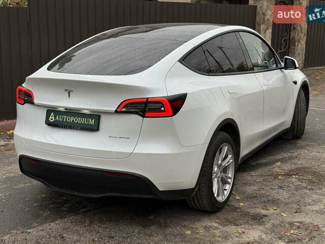 Белый Тесла Model Y, объемом двигателя 0 л и пробегом 53 тыс. км за 36700 $, фото 7 на Automoto.ua